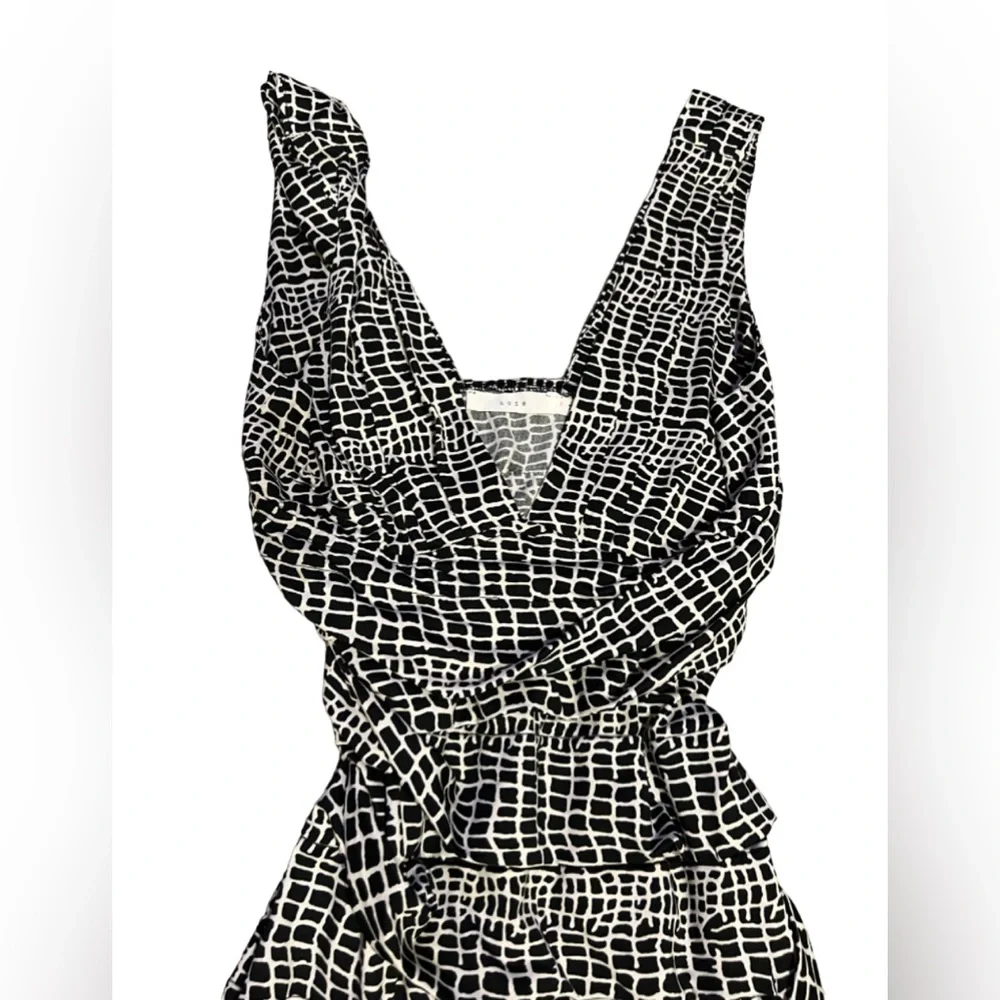 Patterned Bodycon Dress - Picture 2 of 4